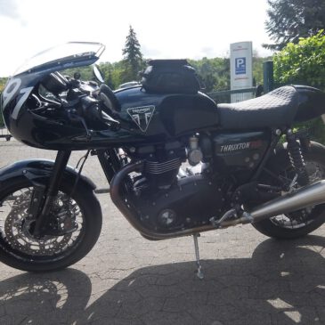 Triumph „Thruxton“ Sitzbank im Retro-T Design ➔ Motorradsitzbank *NEU* beziehen/polstern