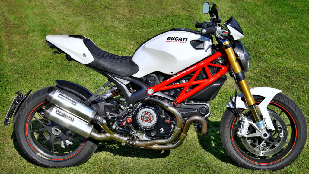 Monster 1100 EVO