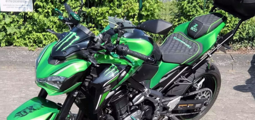 Vom bikepolsterer neugepolsterte Kawasaki Z 900